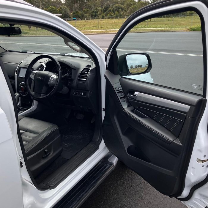 2018 Isuzu MU-X LS-T