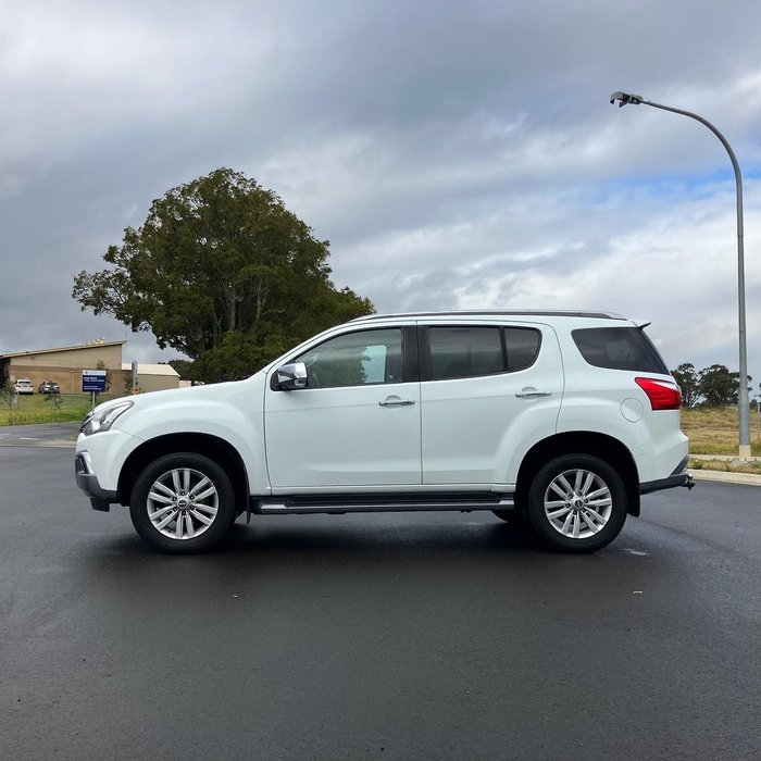 2018 Isuzu MU-X LS-T