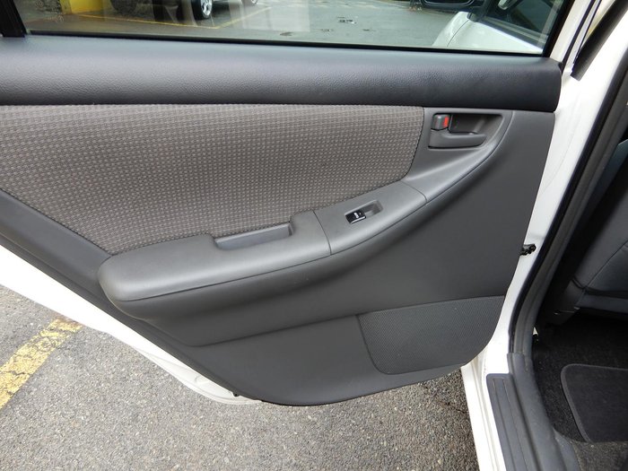 2005 Toyota Corolla Conquest ZZE122R Glacier White