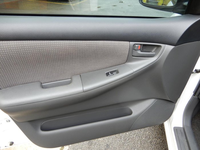 2005 Toyota Corolla Conquest ZZE122R Glacier White