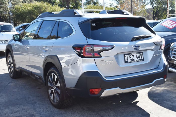 2024 Subaru Outback AWD Touring