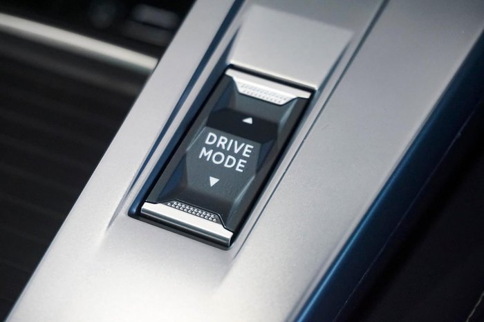 2025 Peugeot 408 GT Premium Hybrid