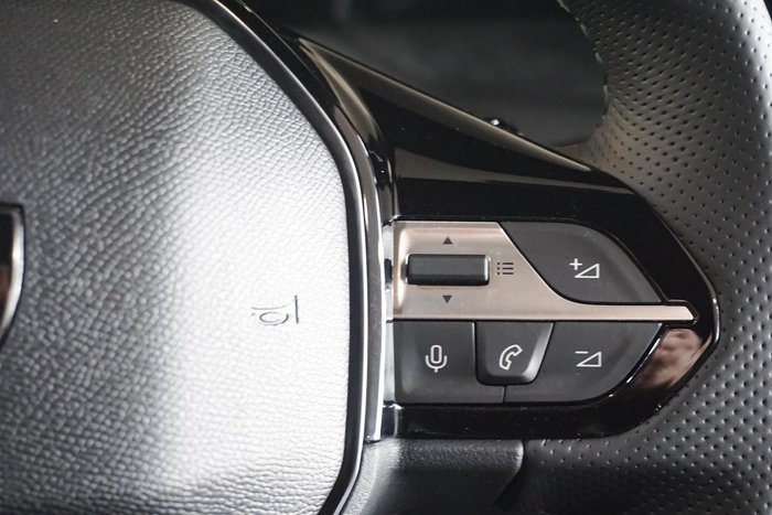 2025 Peugeot 408 GT Premium Hybrid