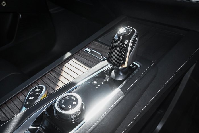 2025 MG QS Essence IS31 MY25 AWD Cashmere Silver