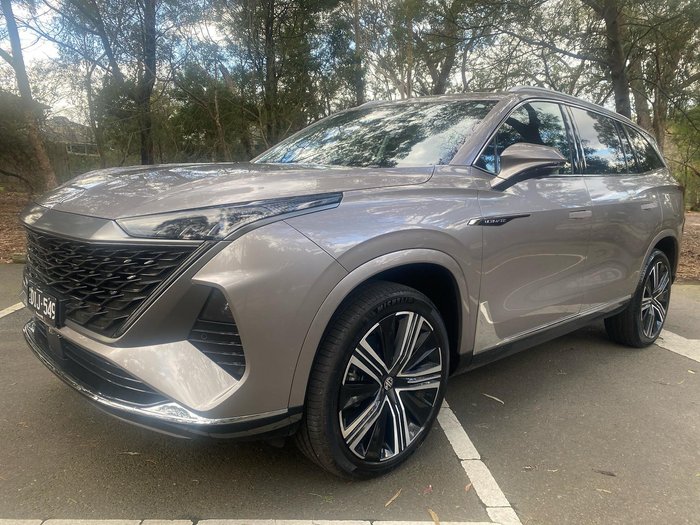 2025 MG QS Essence IS31 MY25 AWD Cashmere Silver