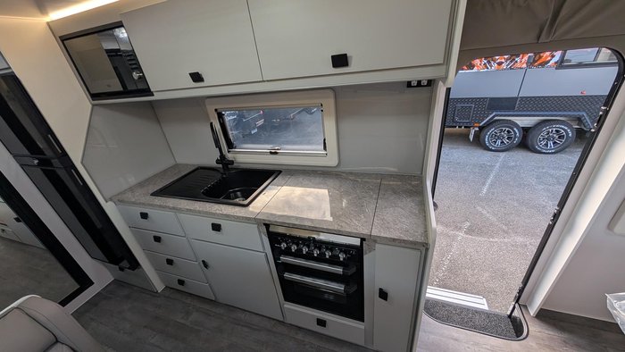 2025 JB Caravans 20' Drx Family Bunk Save $11,904 Was $119,040