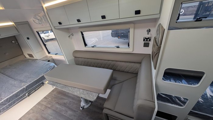 2025 JB Caravans 20' Drx Family Bunk Save $11,904 Was $119,040