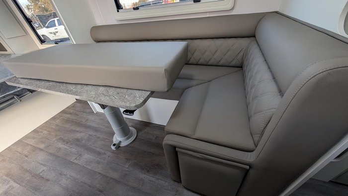 2025 JB Caravans 20' Drx Family Bunk Save $11,904 Was $119,040