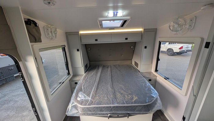 2025 JB Caravans 20' Drx Family Bunk Save $11,904 Was $119,040