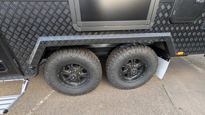 2025 JB Caravans 20' Drx Family Bunk Save $11,904 Was $119,040