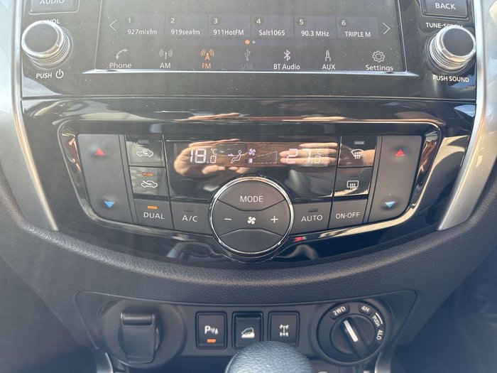 2023 Nissan Navara ST-X