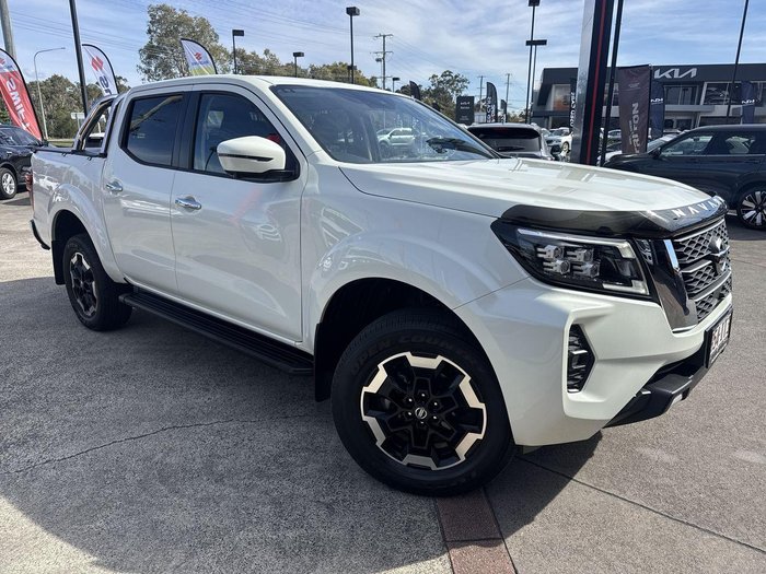 2023 Nissan Navara ST-X