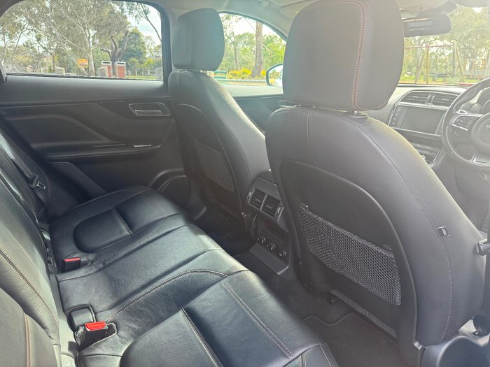 2019 Jaguar F-PACE 30d Prestige