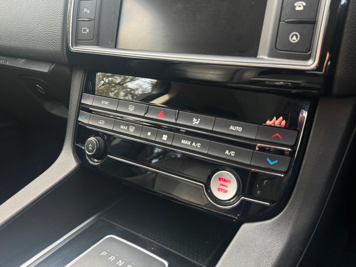 2019 Jaguar F-PACE 30d Prestige