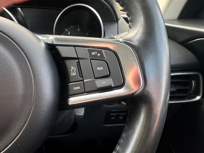 2019 Jaguar F-PACE 30d Prestige