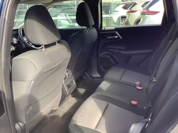2023 Mitsubishi Outlander ES