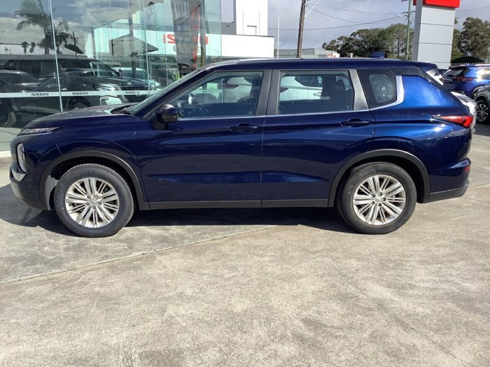 2023 Mitsubishi Outlander ES