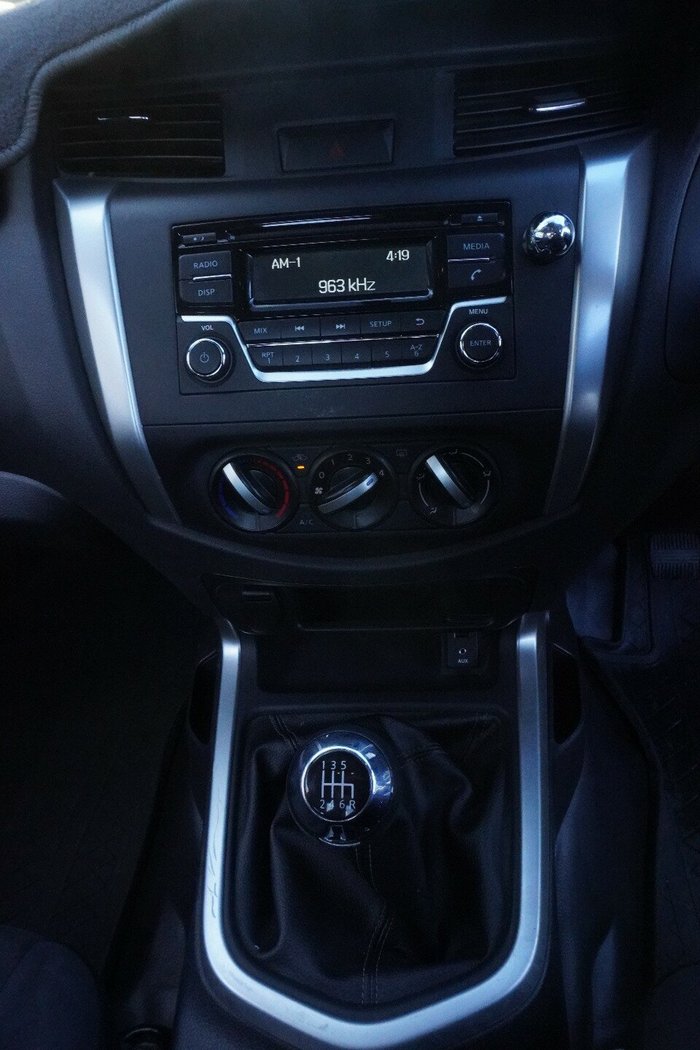 2019 Nissan Navara RX