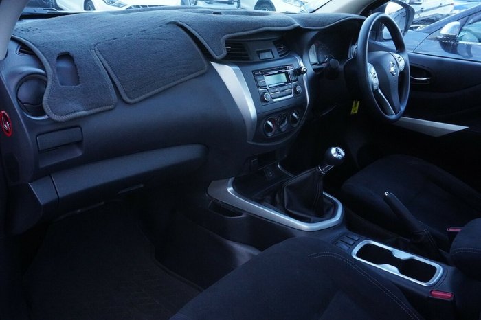 2019 Nissan Navara RX