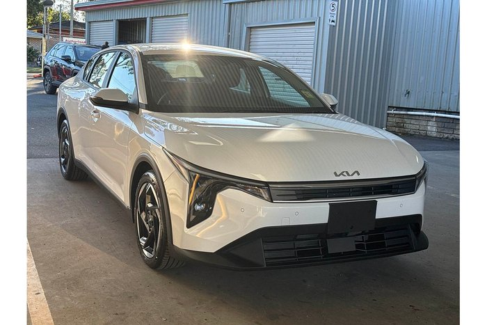 2025 Kia K4 Sport