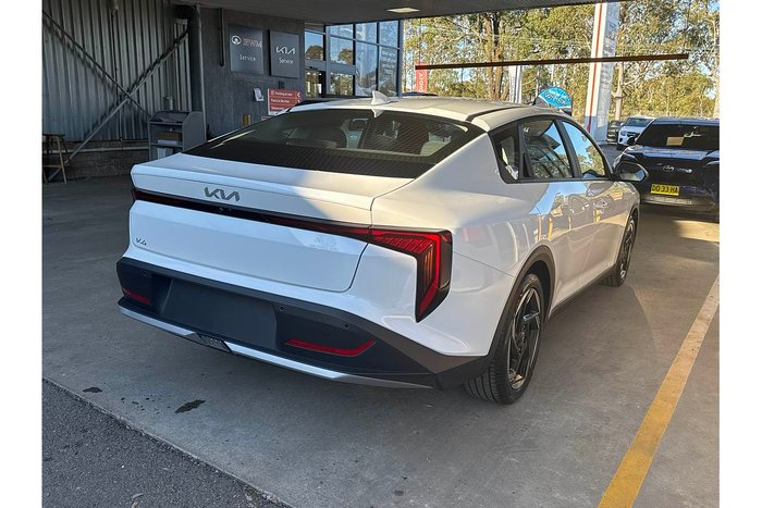 2025 Kia K4 Sport