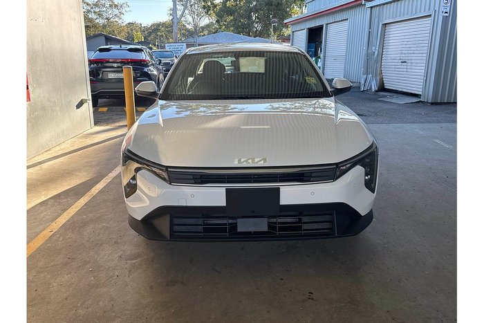 2025 Kia K4 Sport