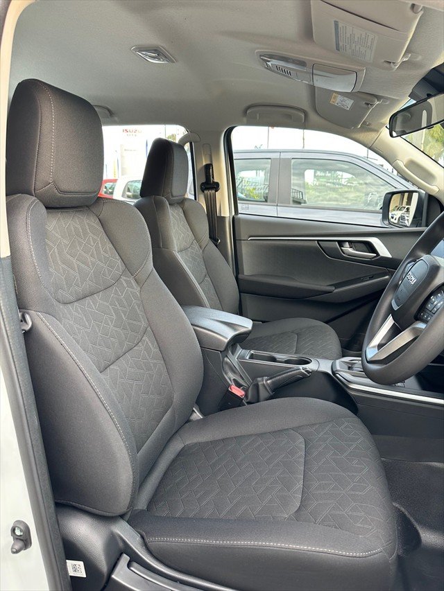 2025 Isuzu D-MAX LS-M MY24 4X4 Dual Range Mineral White