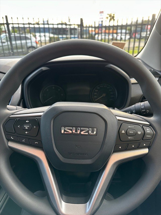 2025 Isuzu D-MAX LS-M MY24 4X4 Dual Range Mineral White