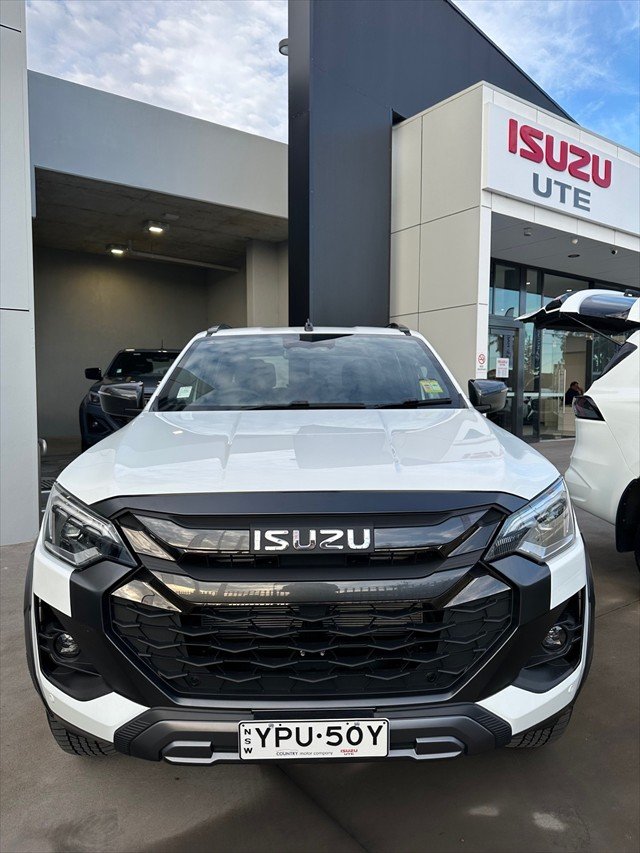 2025 Isuzu D-MAX X-TERRAIN MY24 4X4 Dual Range Mineral White