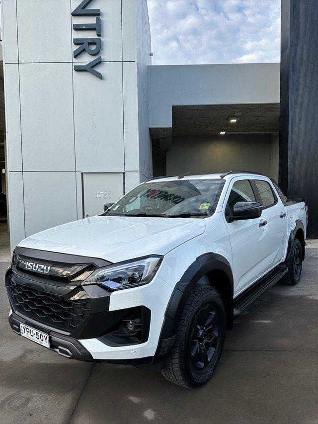 2025 Isuzu D-MAX X-TERRAIN MY24 4X4 Dual Range Mineral White