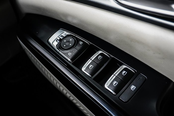 2023 Kia Carnival S
