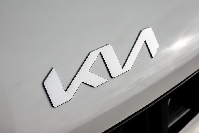 2023 Kia Carnival S
