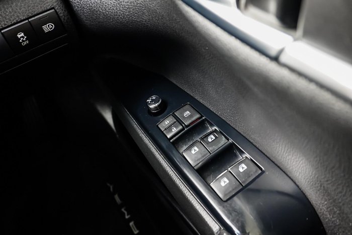 2019 Toyota Camry SX