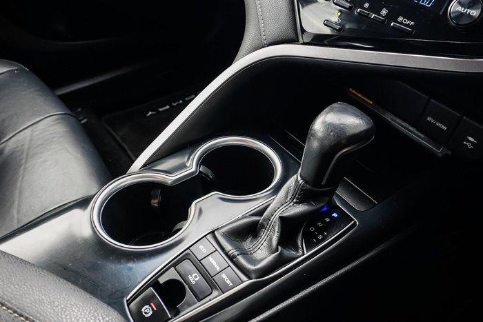 2019 Toyota Camry SX