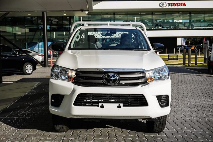 2022 Toyota Hilux SR