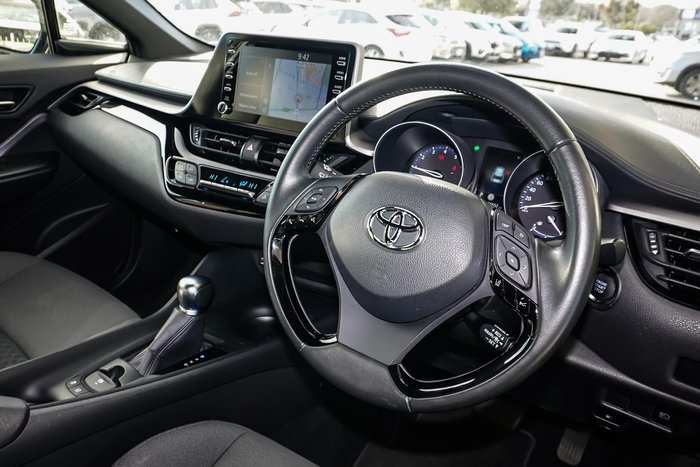 2023 Toyota C-HR GXL