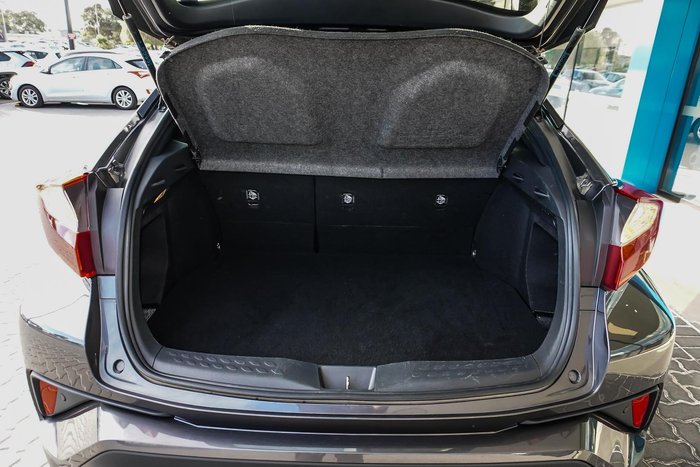 2023 Toyota C-HR GXL