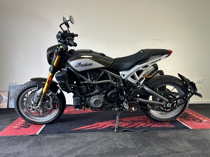 2023 Indian FTR R 1200 CARBON CARBON FIBER