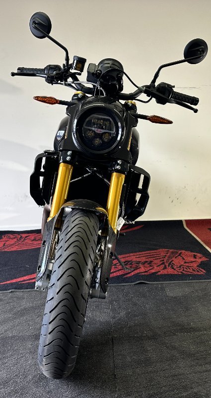 2023 Indian FTR R 1200 CARBON CARBON FIBER
