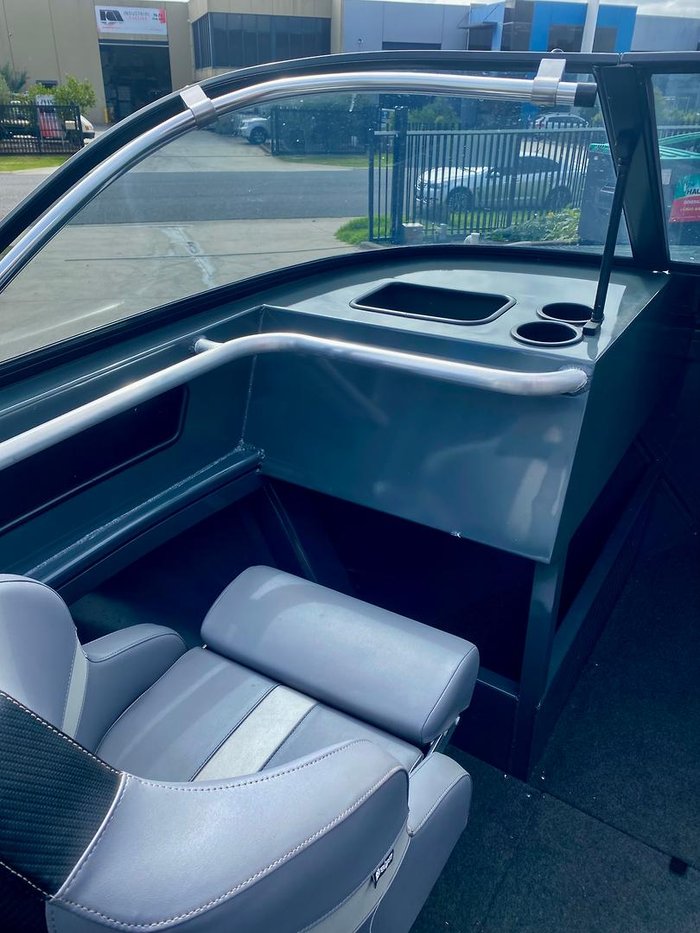 2023 Stessl 495 Bluewater Runabout