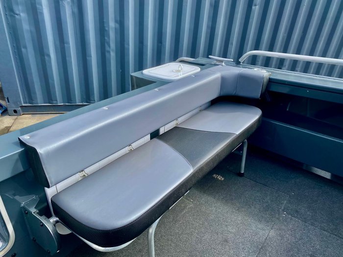 2023 Stessl 495 Bluewater Runabout