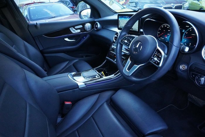 2021 Mercedes-Benz GLC-Class GLC300