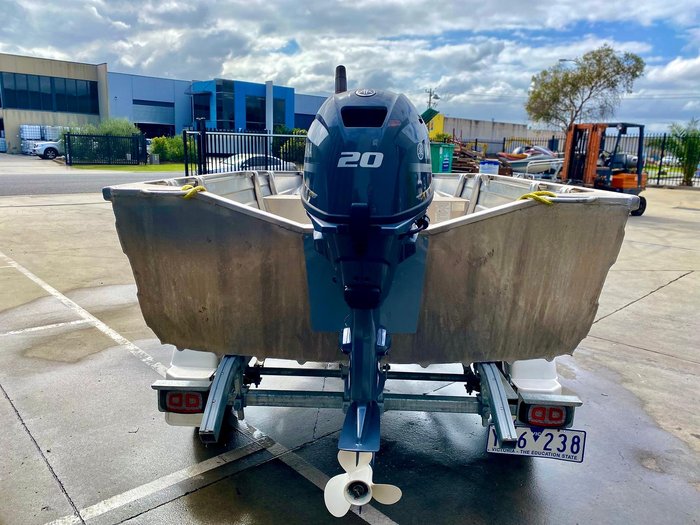 2021 QUINTREX F370 Outback Explorer