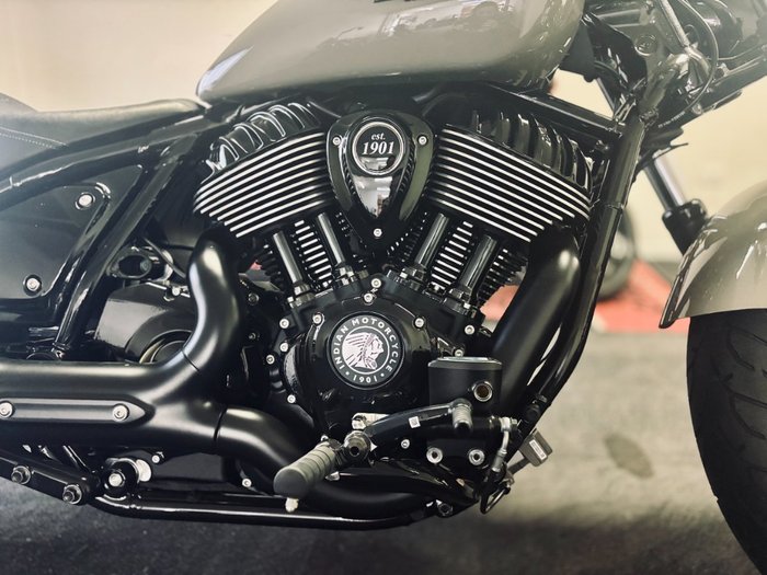 2023 Indian CHIEF DARK HORSE Grey