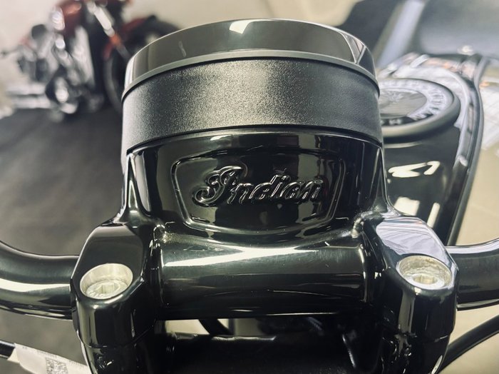 2023 Indian CHIEF DARK HORSE Grey