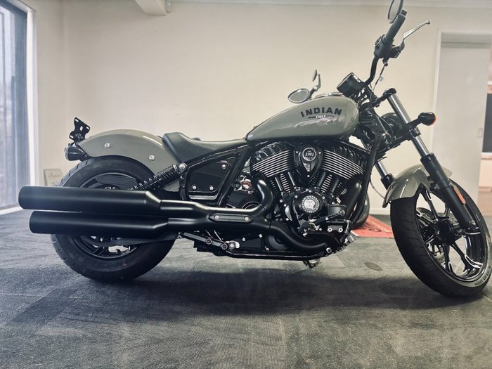 2023 Indian CHIEF DARK HORSE Grey