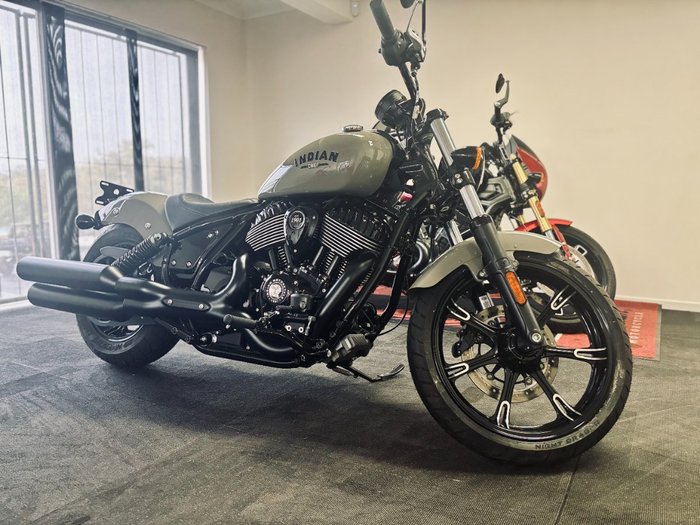 2023 Indian CHIEF DARK HORSE Grey