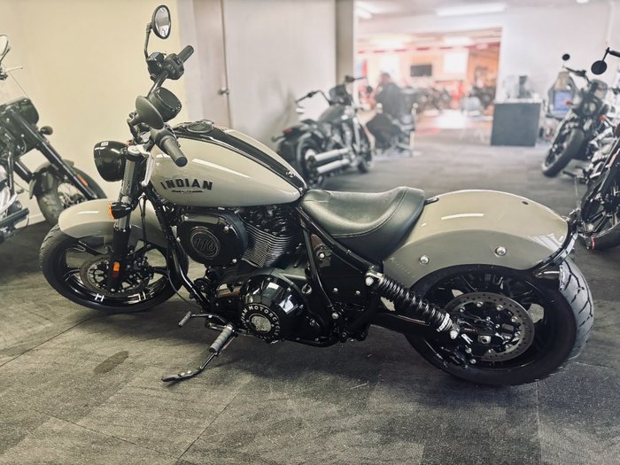 2023 Indian CHIEF DARK HORSE Grey