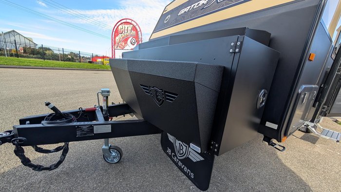 2025 JB Caravans 18' Gator X Triple Bunk Save $13,250 Was $132,500