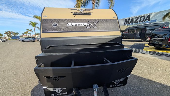 2025 JB Caravans 18' Gator X Triple Bunk Save $13,250 Was $132,500